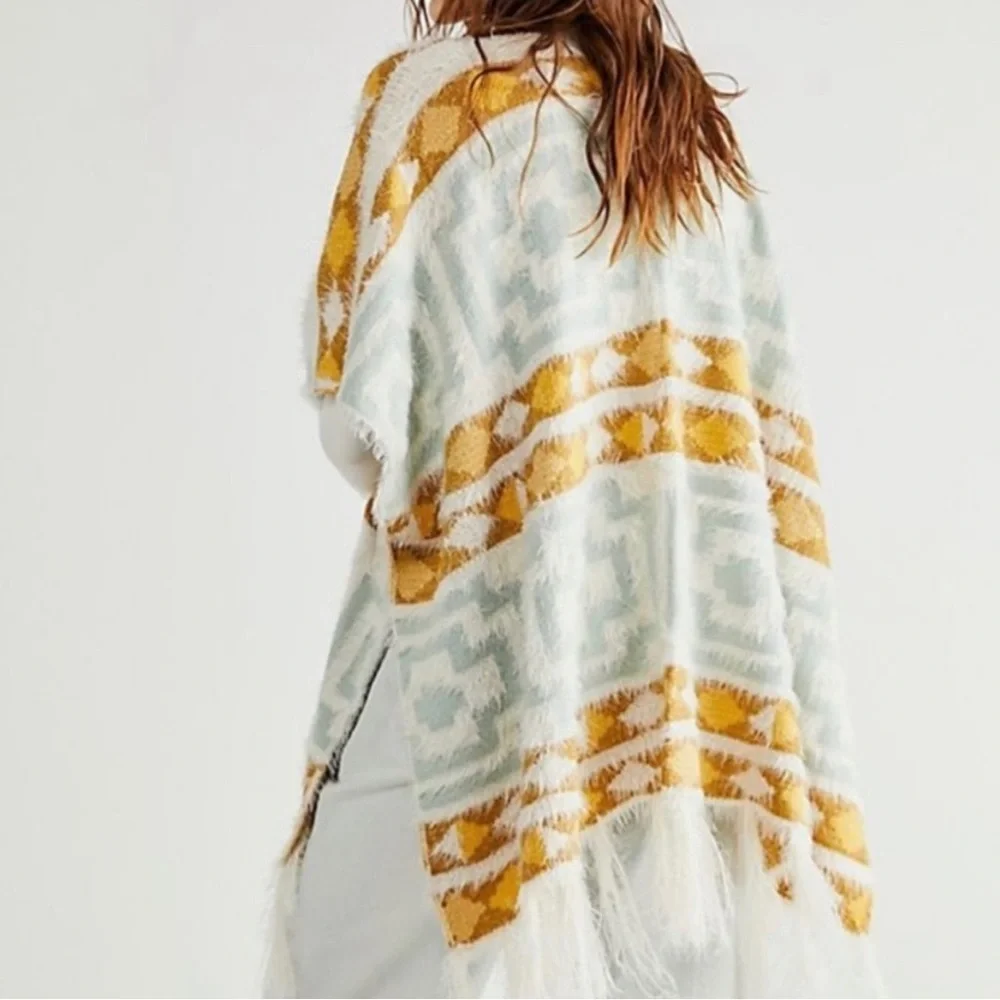 Free People Diamondback Cozy Kimono in Ivory & Cream - OS - Yellowstone vibe! 🦌